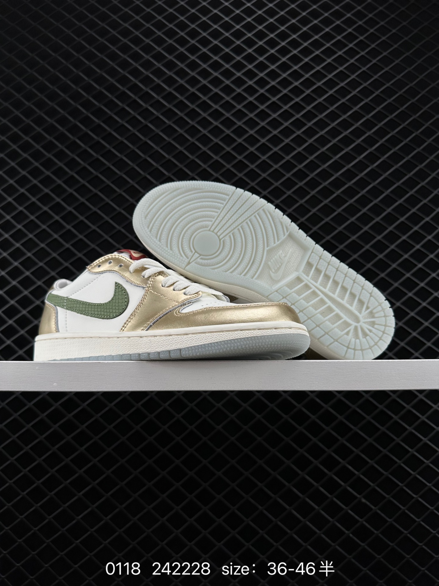 Jordan 1 Low ”Year of the Dragon“